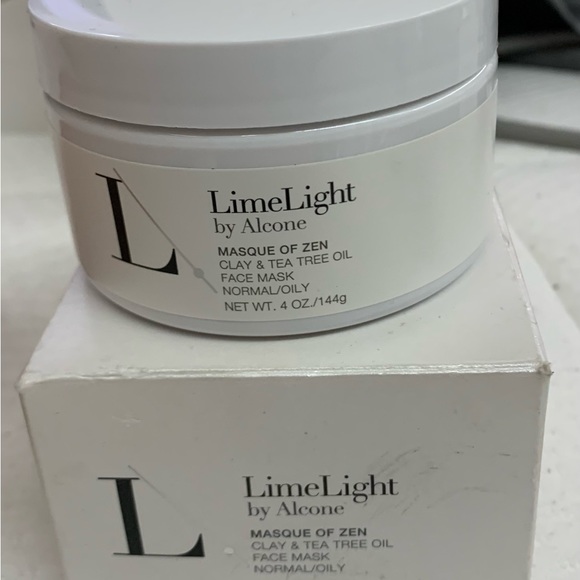 This remarkable mask leaves your skin soft and refreshed for women and men - Picture 1 of 2